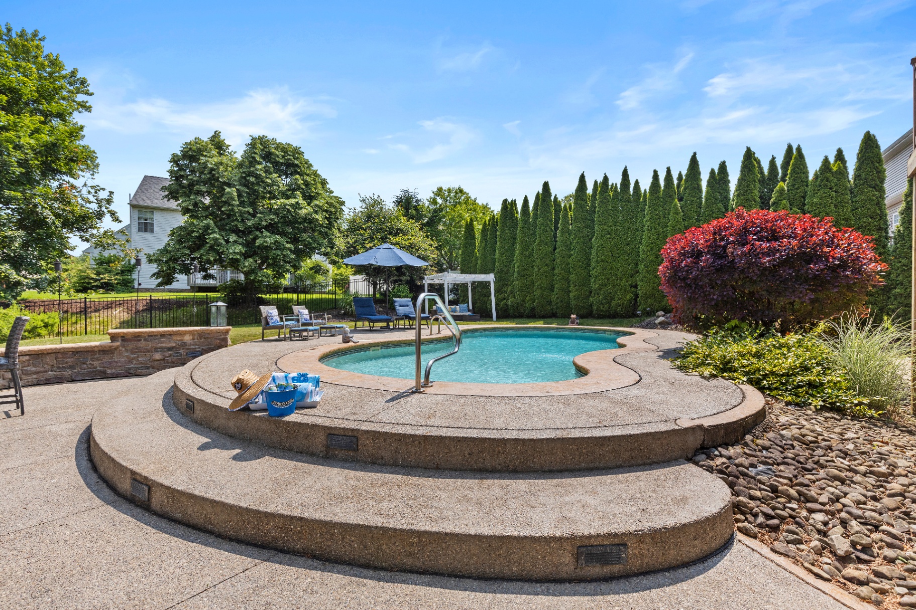 Pool & Patio