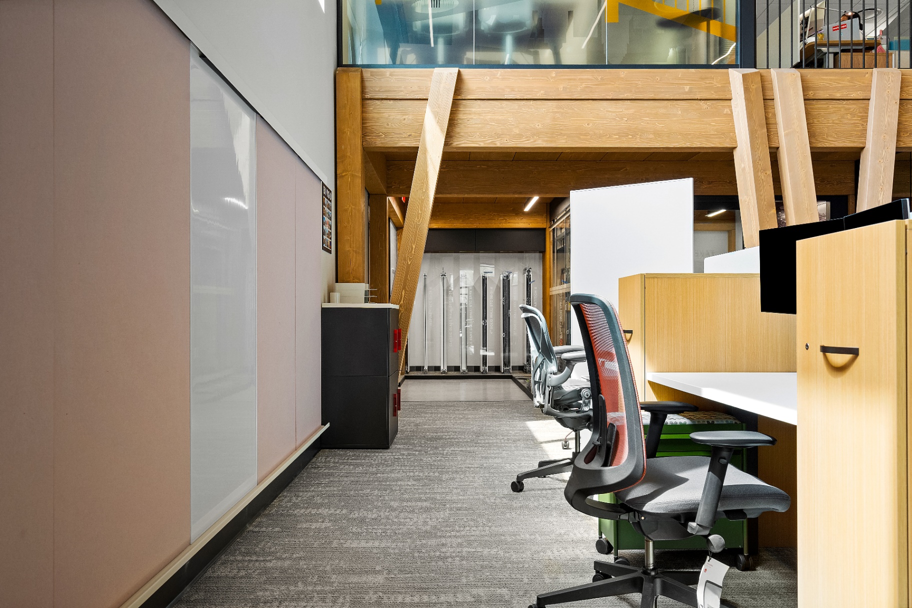 Open workstation floor